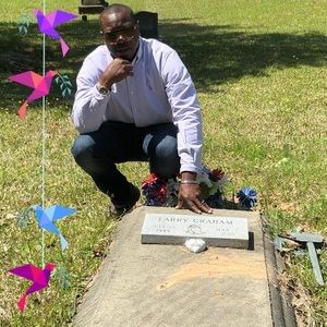 Meet your Posher, Larry